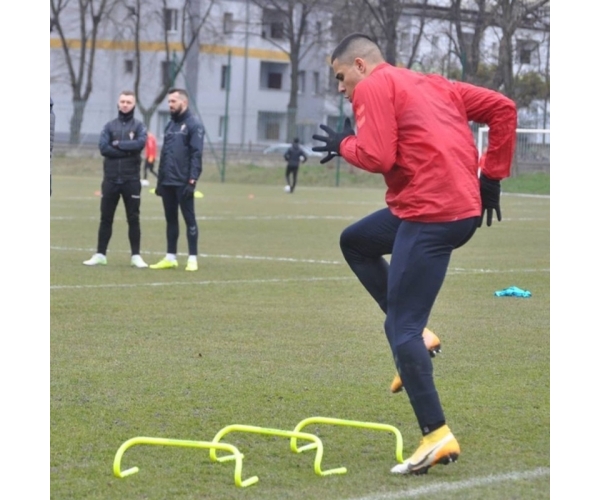 Płotek treningowy koordynacyjny 15cm